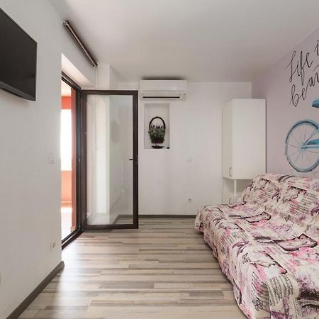 Apartments Miri Върсар Екстериор снимка