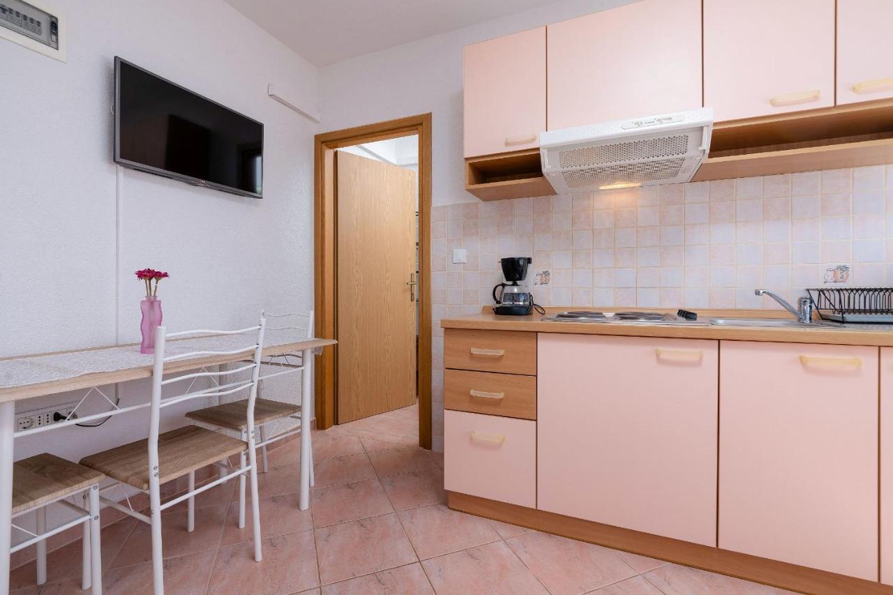 Apartments Miri Върсар Екстериор снимка