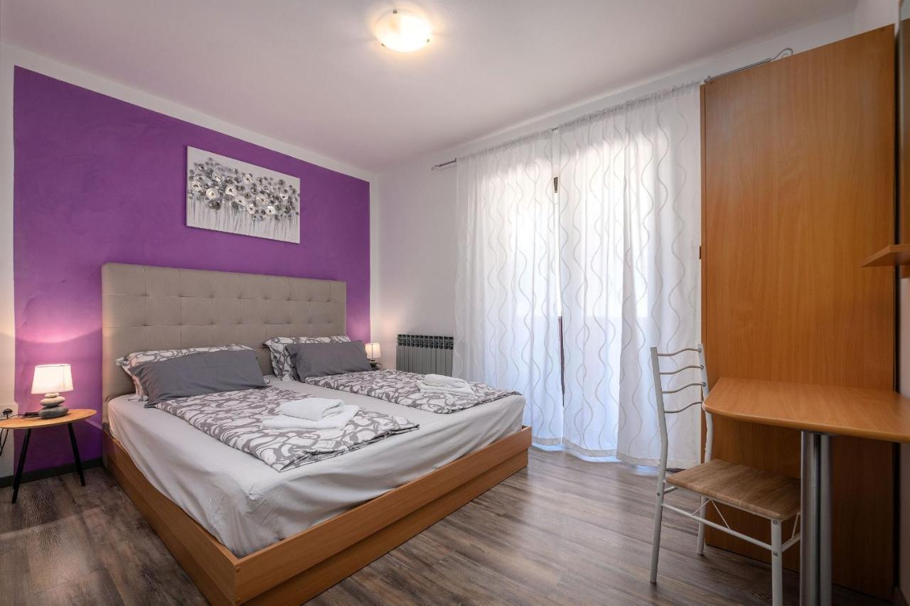 Apartments Miri Върсар Екстериор снимка