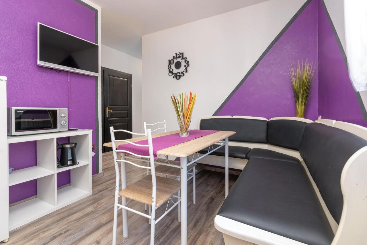Apartments Miri Върсар Екстериор снимка