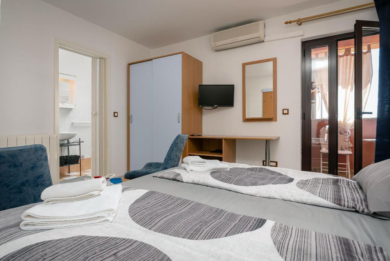 Apartments Miri Върсар Екстериор снимка
