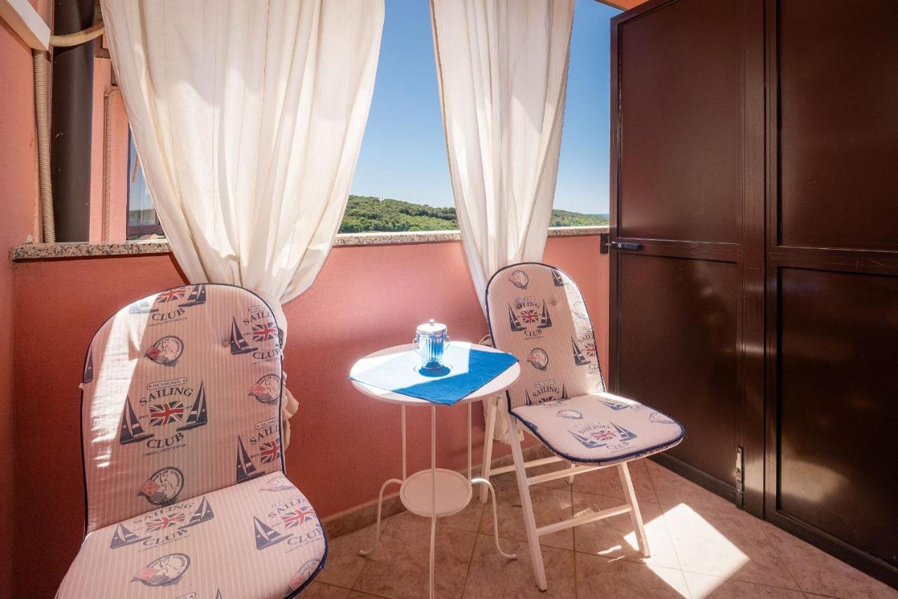 Apartments Miri Върсар Екстериор снимка