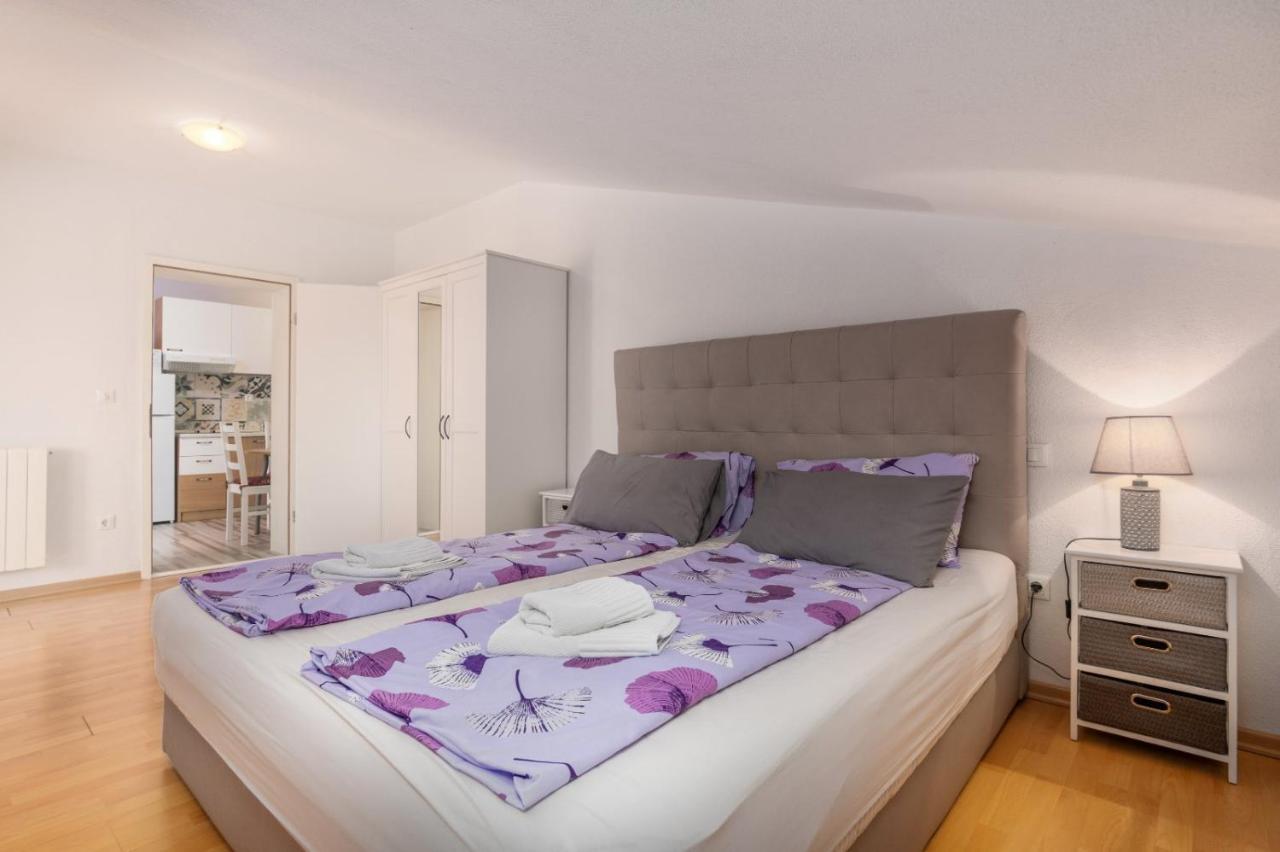 Apartments Miri Върсар Екстериор снимка